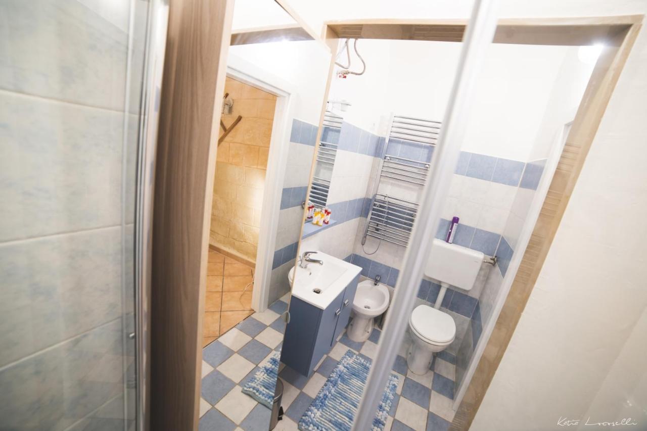 Suite Aurora Барі Екстер'єр фото